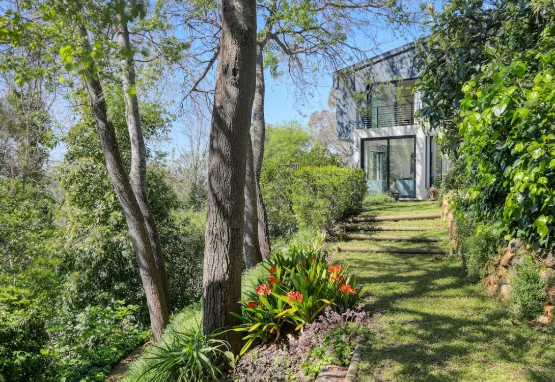 144-Constantia-Villa-Rental-28-1090×750