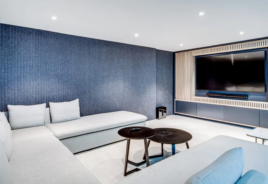 240-Ocean-View-Drive-Bantry-Bay-Villa-33-1090×750