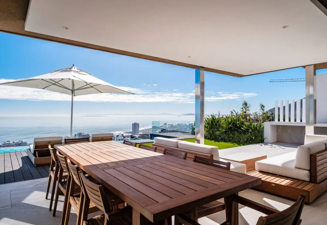 240-Ocean-View-Drive-Bantry-Bay-Villa-34-1090×750