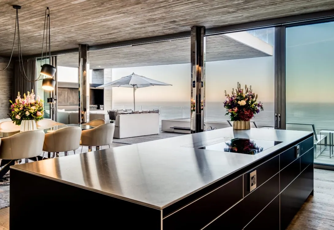 262-Ocean-View-Drive-Bantry-Bay-Villa-37-1090×750