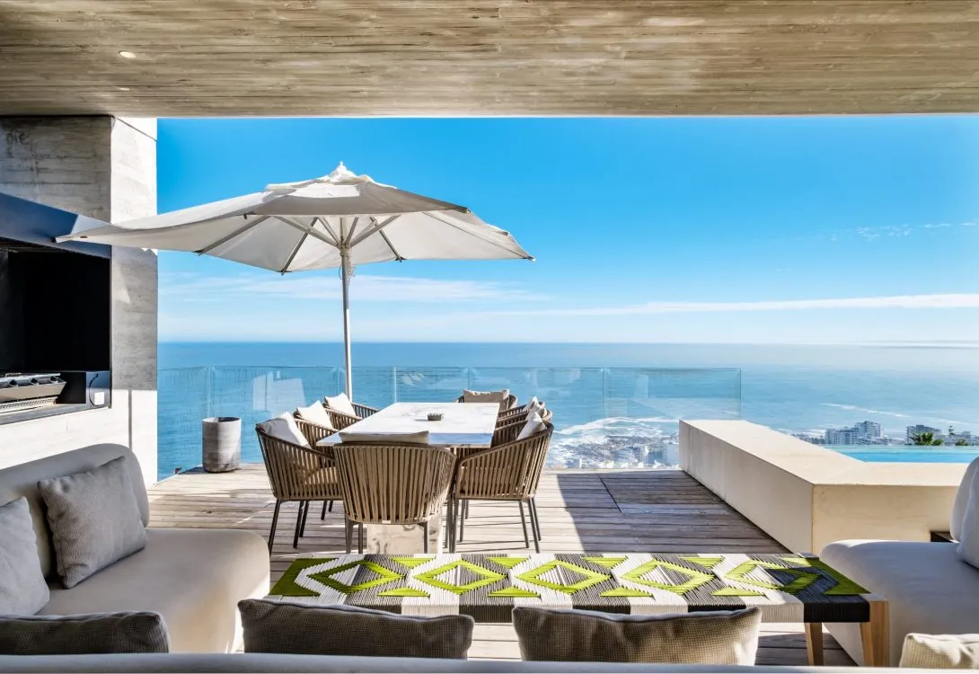 262-Ocean-View-Drive-Bantry-Bay-Villa-40-1090×750