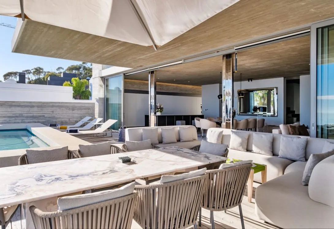 262-Ocean-View-Drive-Bantry-Bay-Villa-44-1090×750