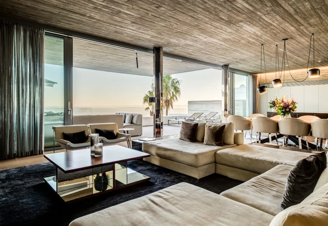 262-Ocean-View-Drive-Bantry-Bay-Villa-73-1090×750