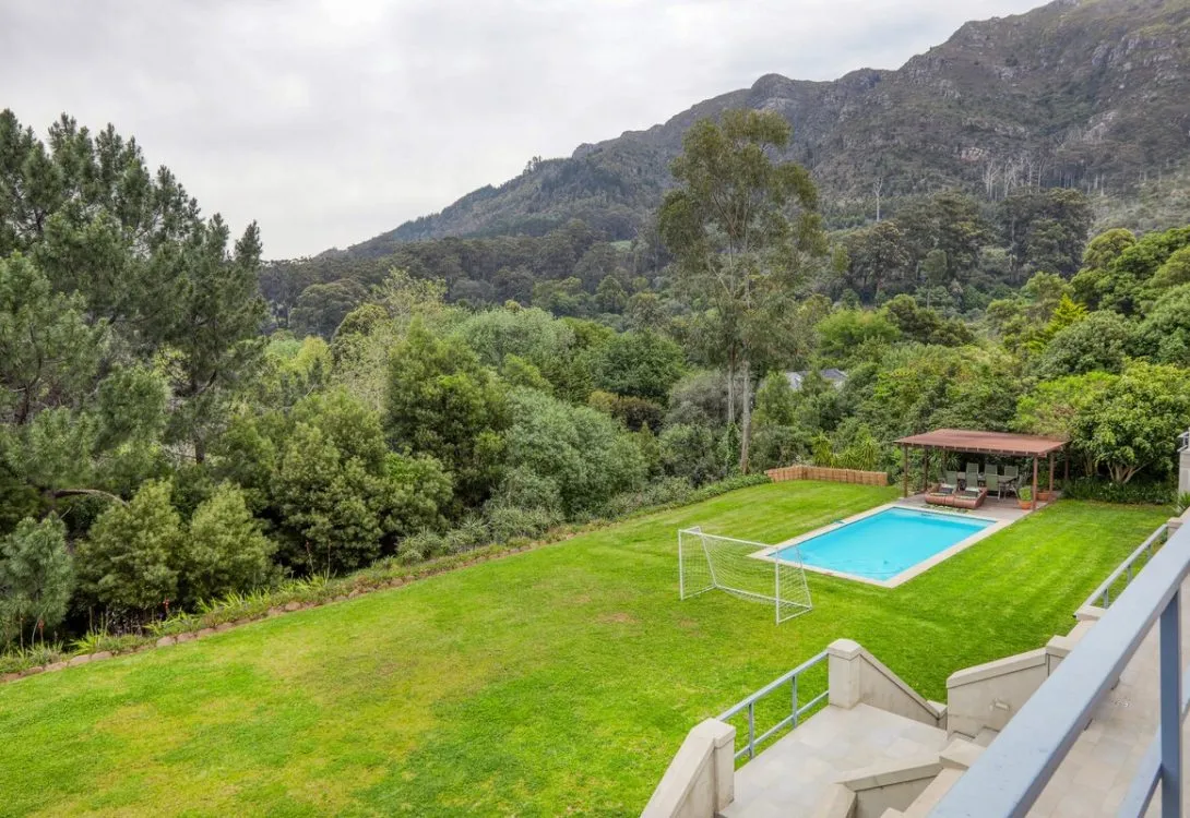 9-Montrose-Terrace-Constantia-31-1090×750