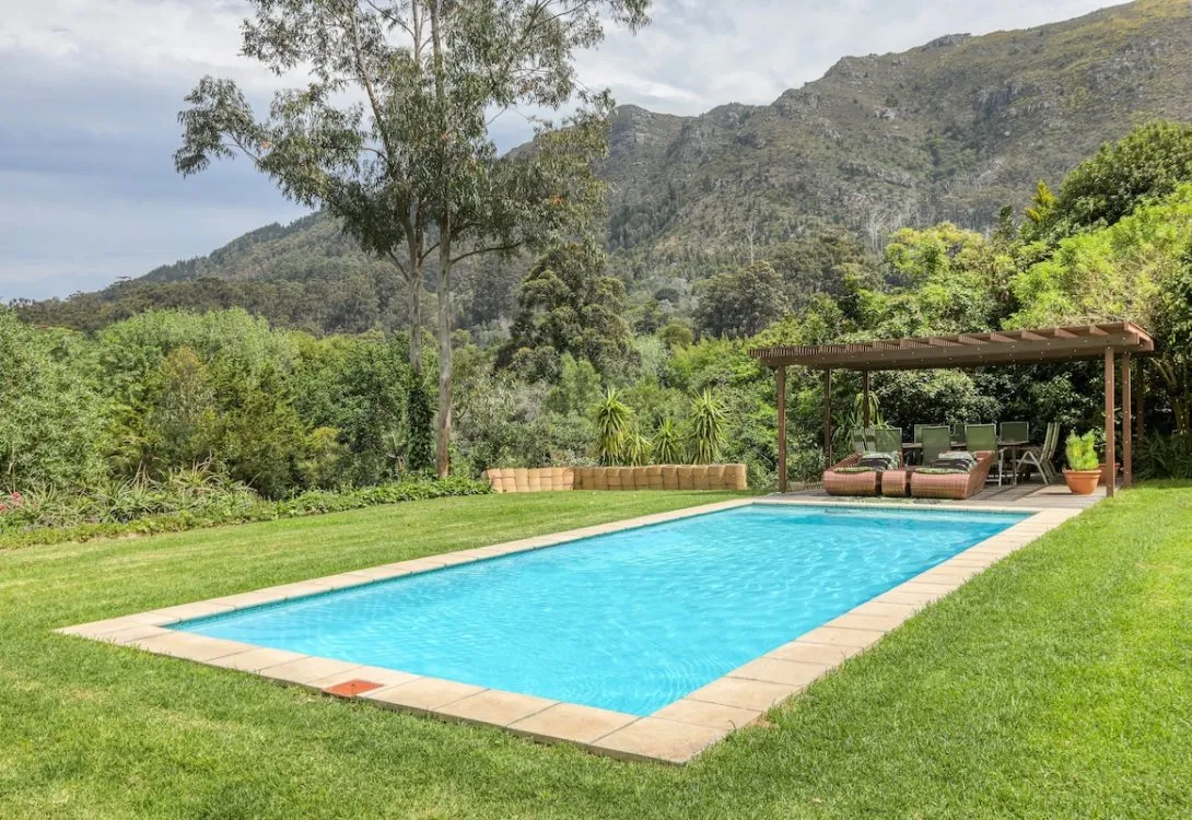 9-Montrose-Terrace-Constantia-34-1090×750