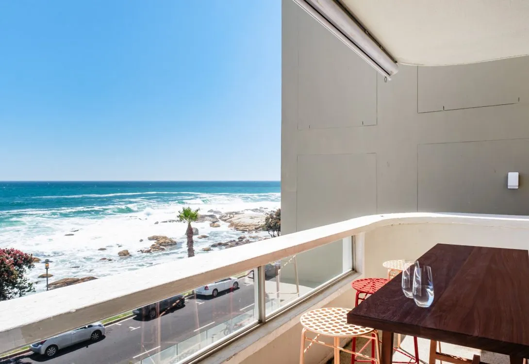 Aretzi1-Florentia-329-Beach-Road-Bantry-Bay-16-1090×750