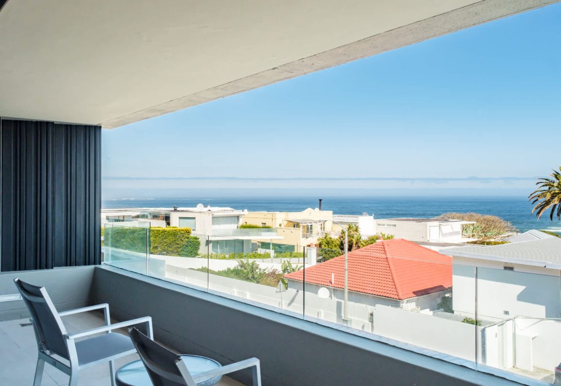 Blue-Ocean-Penthouse-Camps-Bay-Blue-Views-20-1-1090×750