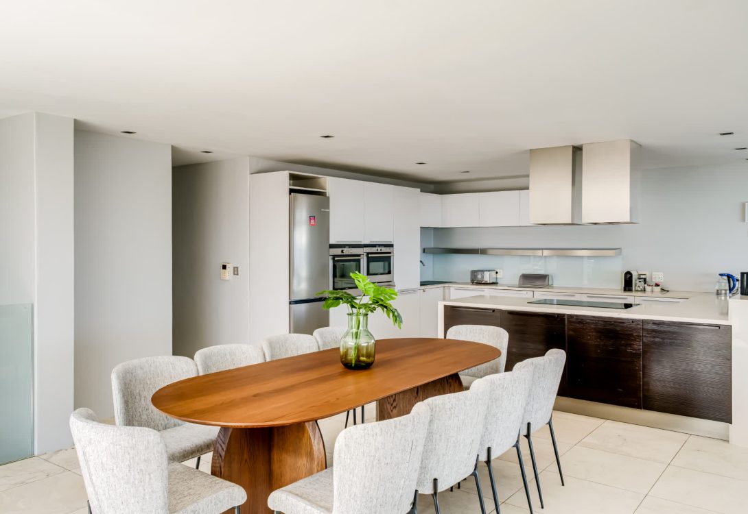 Blue-Ocean-Penthouse-Camps-Bay-Blue-Views-7-1-1090×750