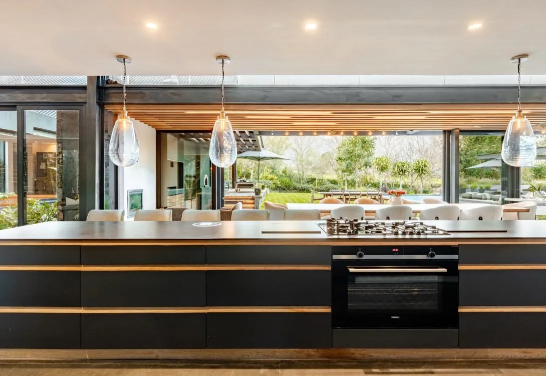 Contemporary-Luxury-Villa-in-Constantia-Number-44-41-1090×750