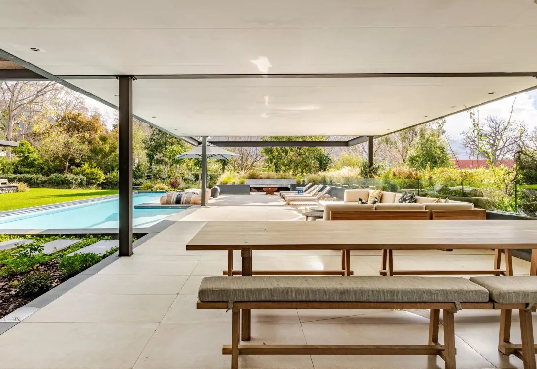 Contemporary-Luxury-Villa-in-Constantia-Number-44-49-1090×750
