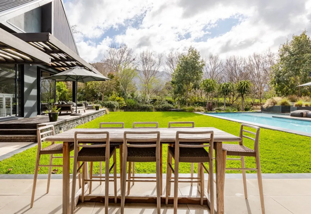 Contemporary-Luxury-Villa-in-Constantia-Number-44-65-1090×750