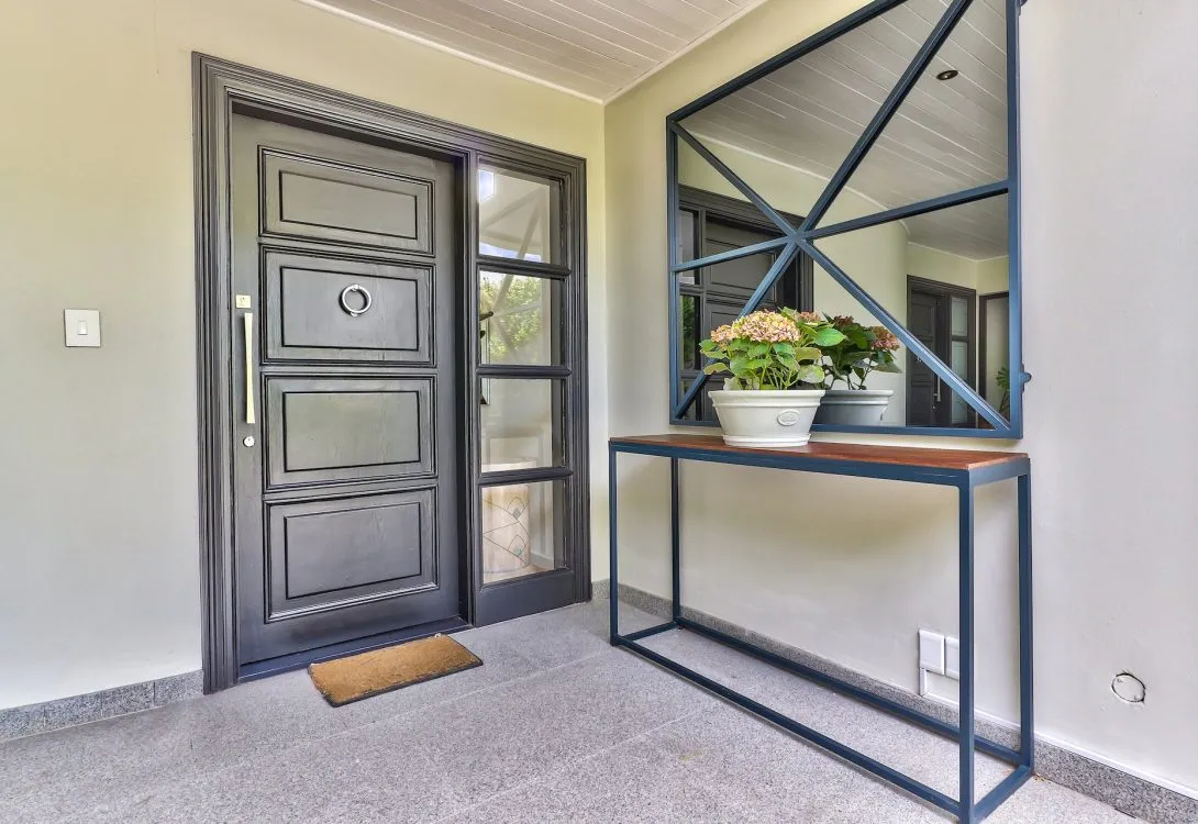 De-Wet-Rd-Villa-Bantry-Bay-La-Luna-38-1090×750