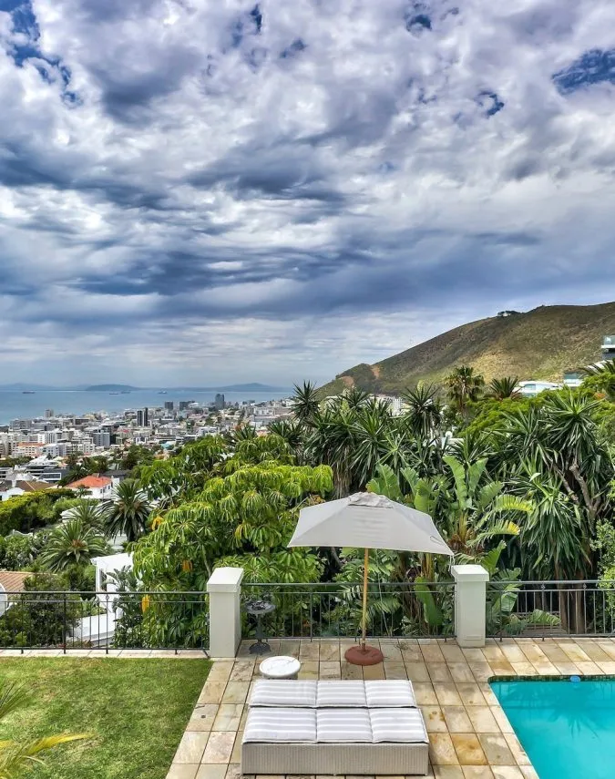 De-Wet-Rd-Villa-Bantry-Bay-La-Luna-48-675×855