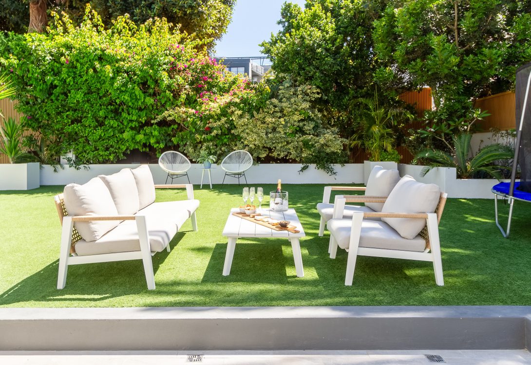 Elegant-Sea-Point-Oasis-with-Heated-Pool-37-1090×750