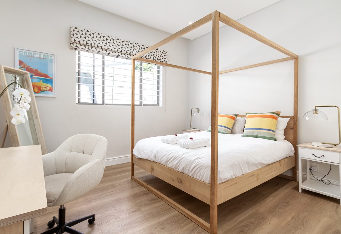 Elegant-Sea-Point-Oasis-with-Heated-Pool-7-1090×750