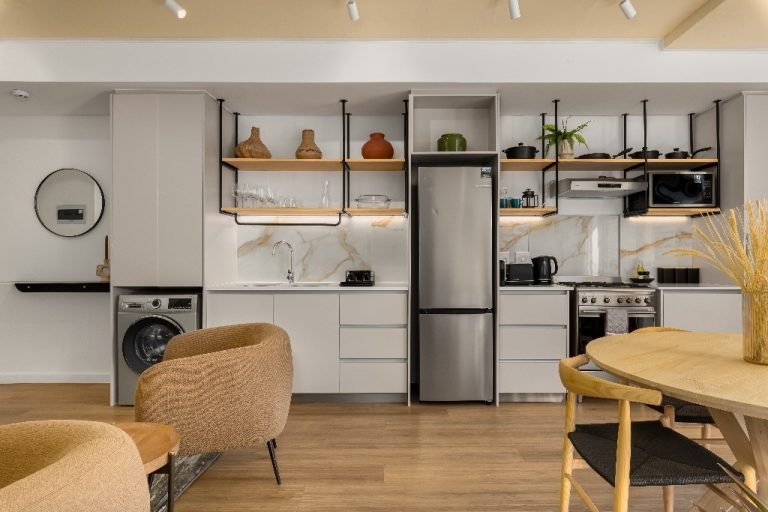 Eleve-602-Sea-Point-Apt-Views-Pool-Gym-11-768×512