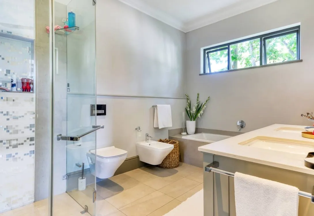 Eugene-Marais-Ave-Villa-Constantia-1-1090×750