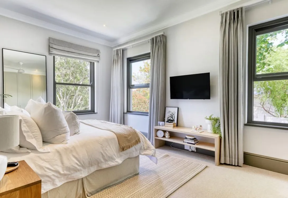 Eugene-Marais-Ave-Villa-Constantia-10-1090×750