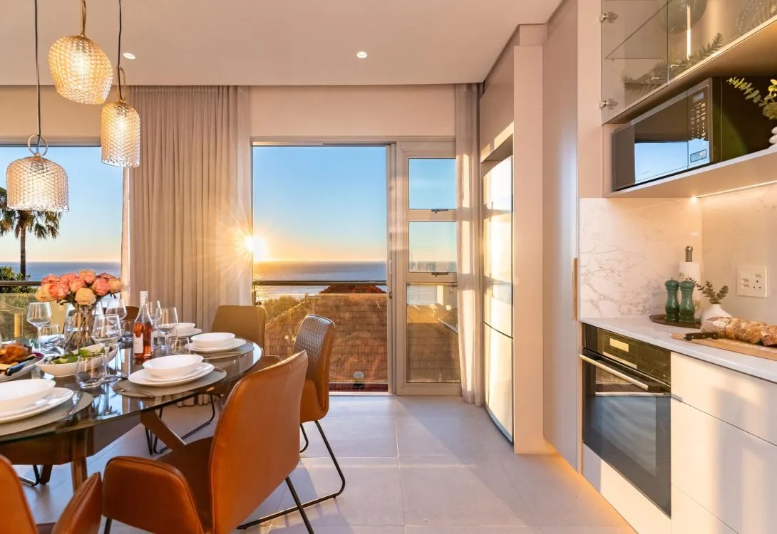 Lisburn-Uno-on-Clifton-Lux-Apt-with-ocean-views-25-1090×750