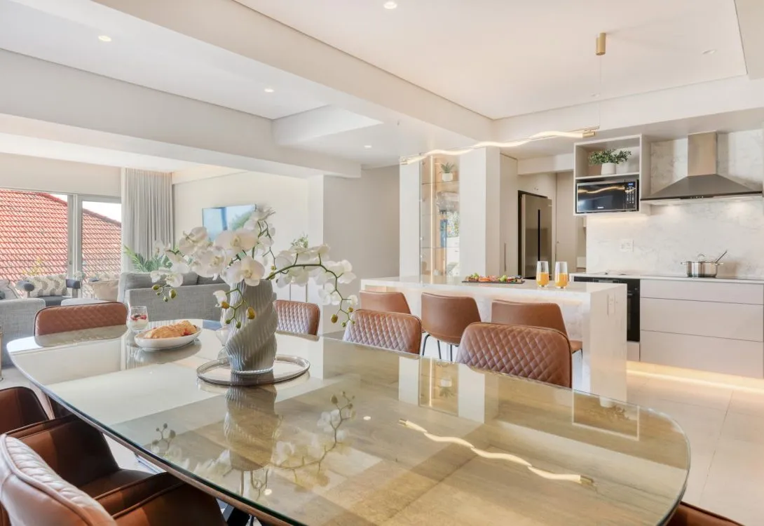 Lisburn-on-Clifton-Villa-Ocean-Views-Sleeps-15-15-1090×750