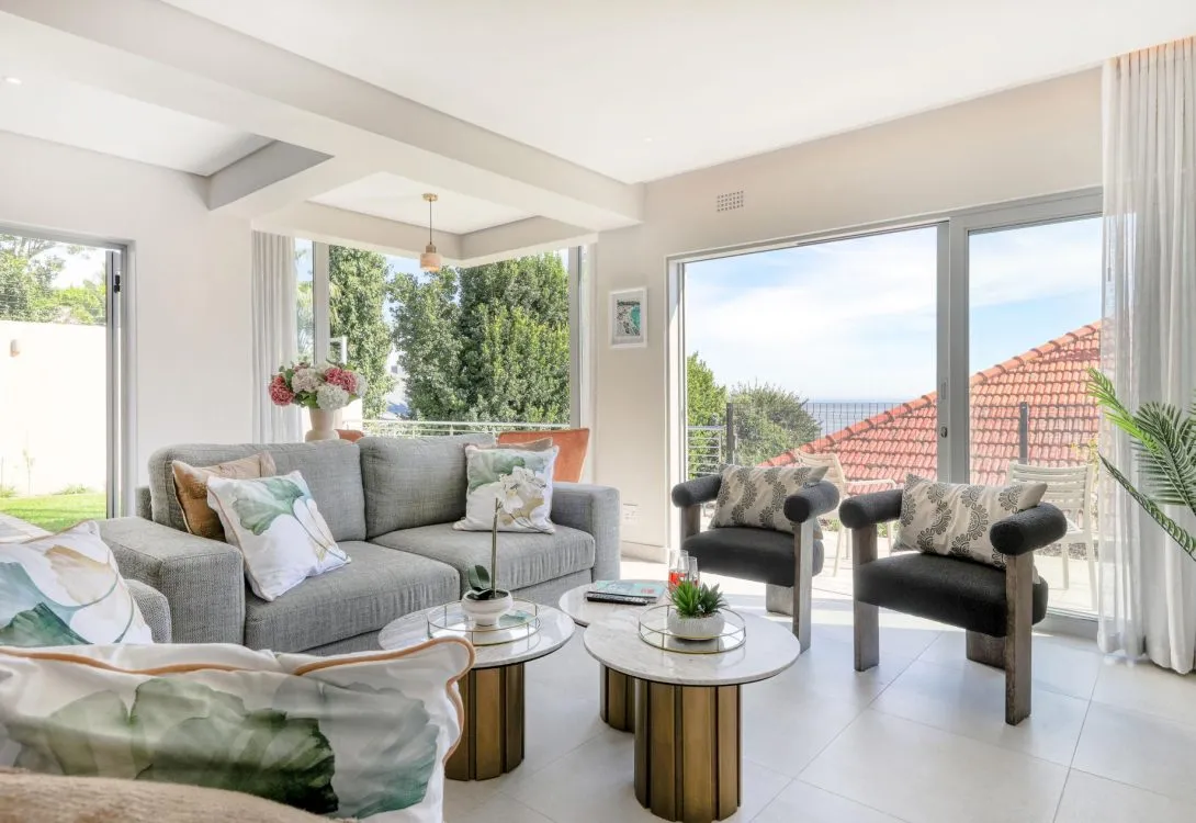 Lisburn-on-Clifton-Villa-Ocean-Views-Sleeps-15-34-1090×750