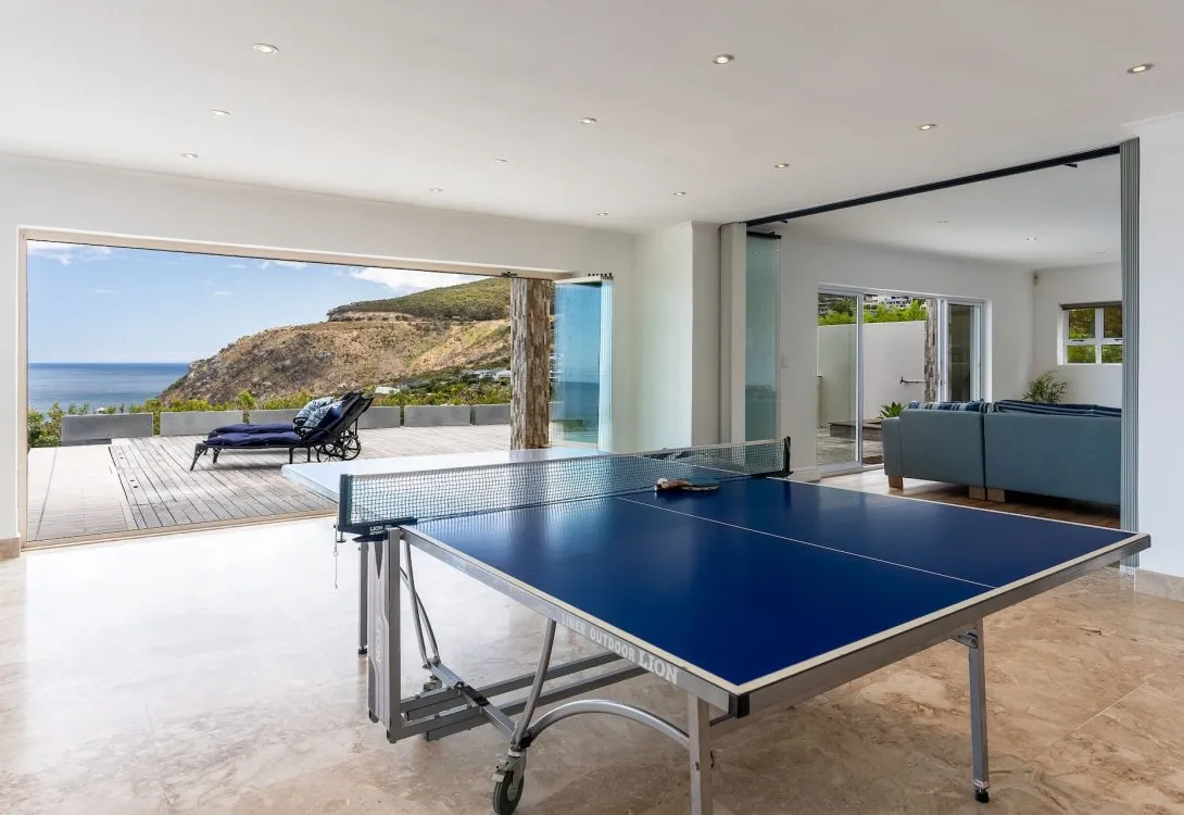 Llandudno-Oasis-11-Fishermans-Bend-Villa-12-1090×750