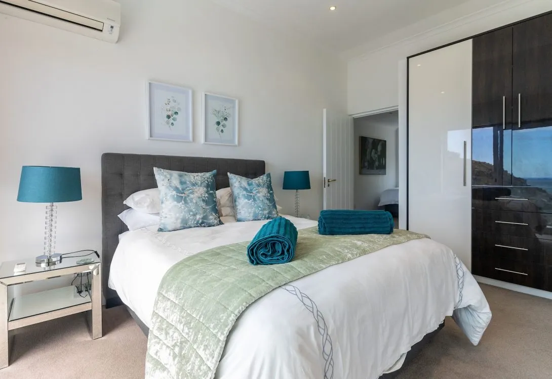 Llandudno-Oasis-11-Fishermans-Bend-Villa-13-1090×750