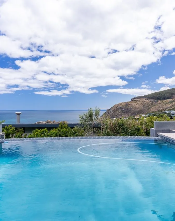 Llandudno-Oasis-11-Fishermans-Bend-Villa-26-675×855