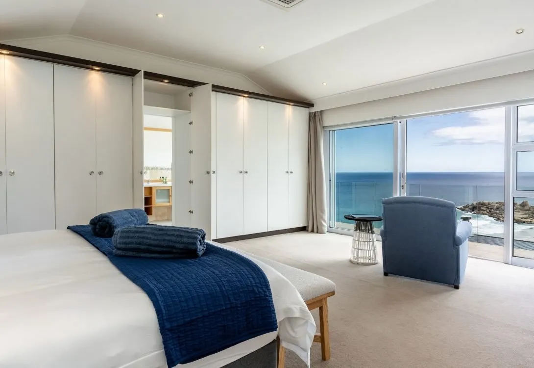 Llandudno-Oasis-11-Fishermans-Bend-Villa-3-1090×750