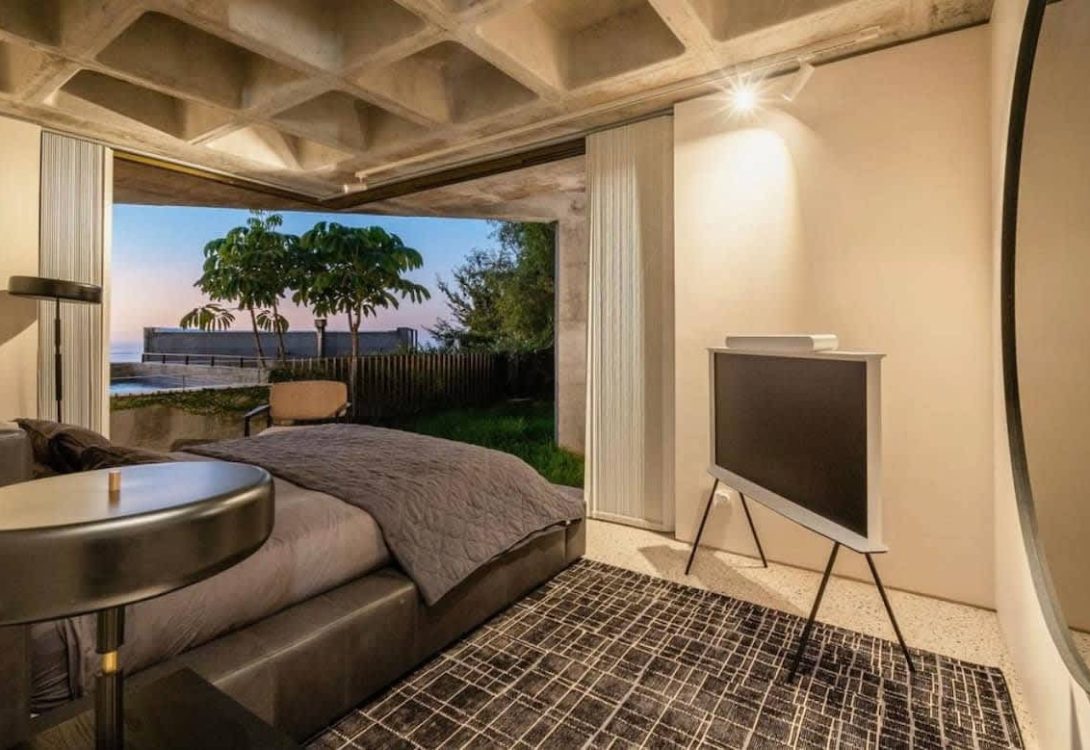 Luna-Azul-Loft-Sea-Point-Ilkley-Ultra-Lux-Apt-Pool-Views-22-1090×750