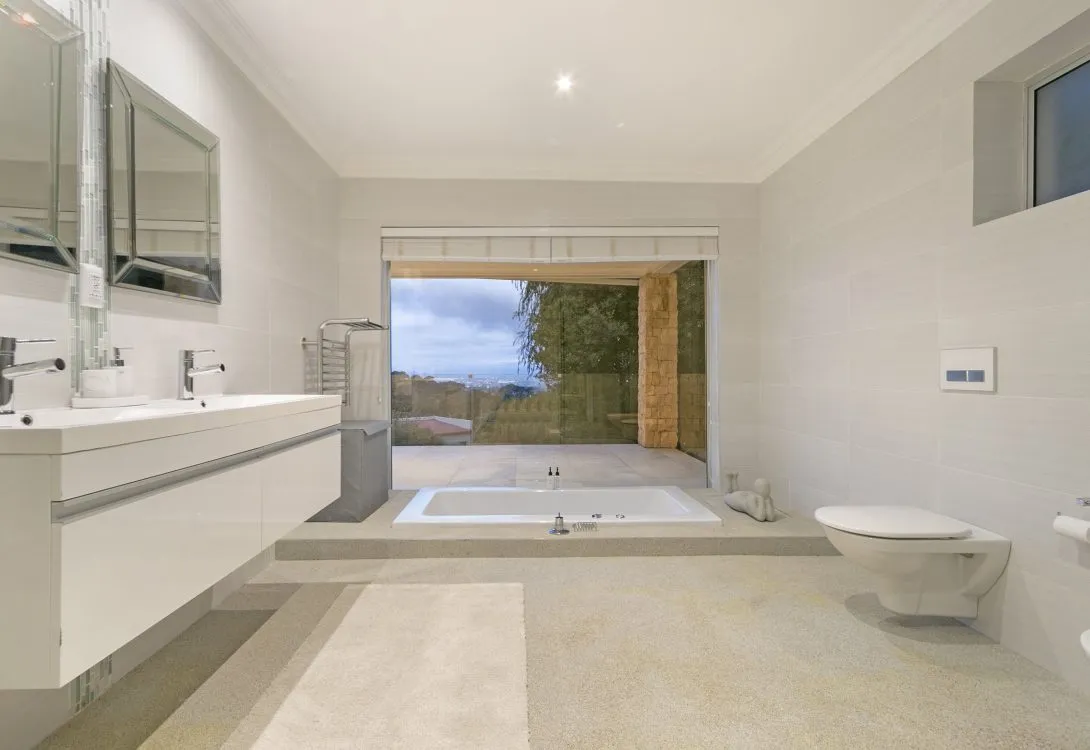 Lyons-Den-Constantia-Rental-1-1090×750