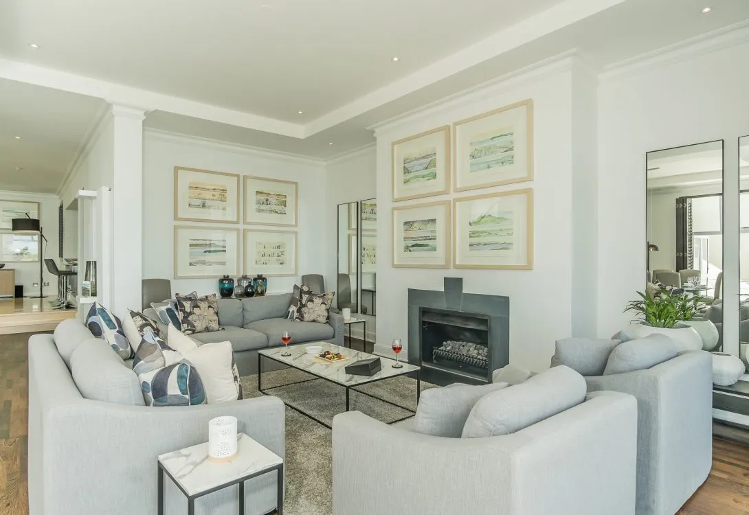 Ocean-View-Elegance-Majestic-villa-in-Bantry-Bay-14-1090×750