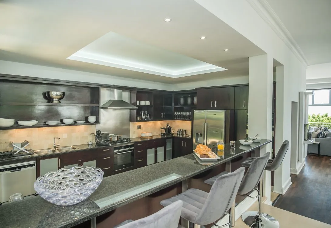 Ocean-View-Elegance-Majestic-villa-in-Bantry-Bay-23-1090×750