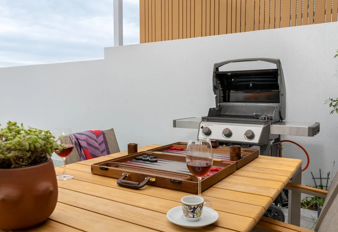 Private-Clifton-Escape-Pool-Jacuzzi-Butler-20-1090×750