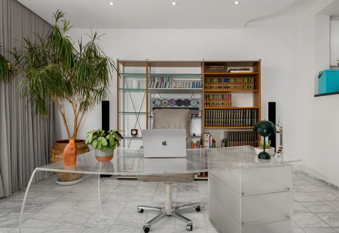 Private-Clifton-Escape-Pool-Jacuzzi-Butler-25-1090×750