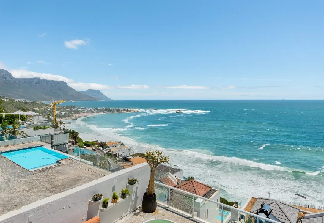 Private-Clifton-Escape-Pool-Jacuzzi-Butler-42-1090×750