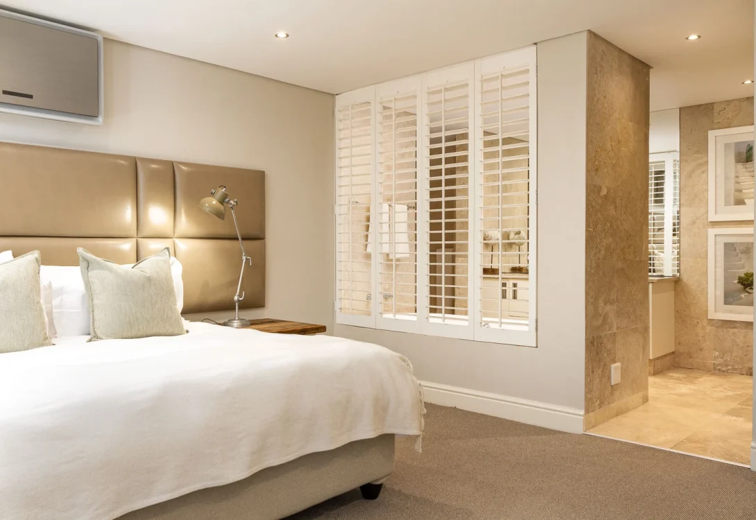 Sandstone-Clifton-Villa-Rental-14-1090×750