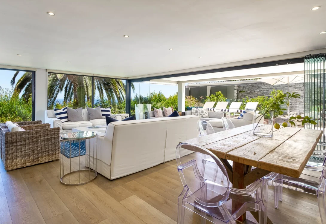 Sandstone-Clifton-Villa-Rental-26-1090×750