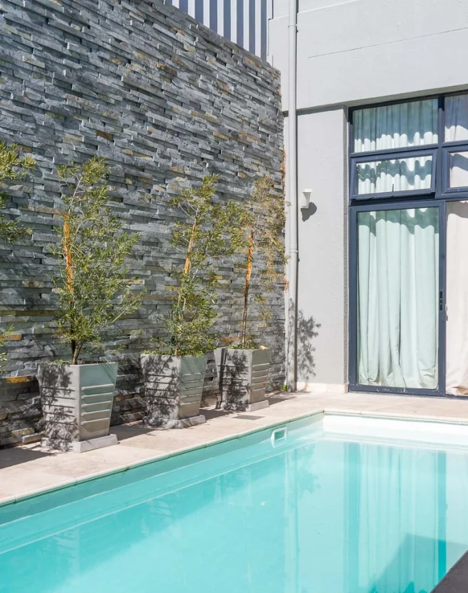 Sandstone-Clifton-Villa-Rental-33-675×855