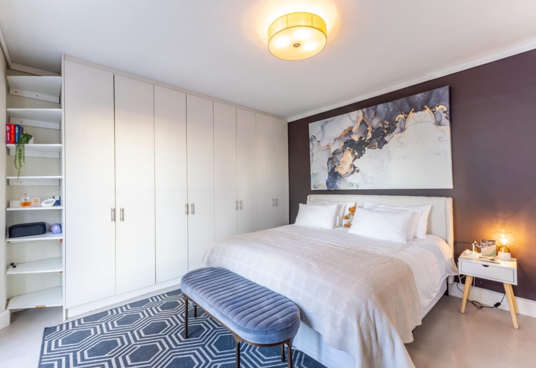 Sea-Point-View-3bed-Apartment-Cornerstone-Place-5-1090×750