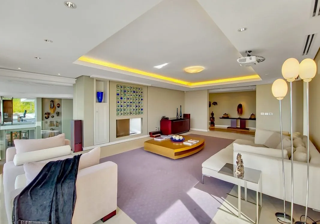 The-Midden-Constantia-Villa-Love-Island-16-1067×750