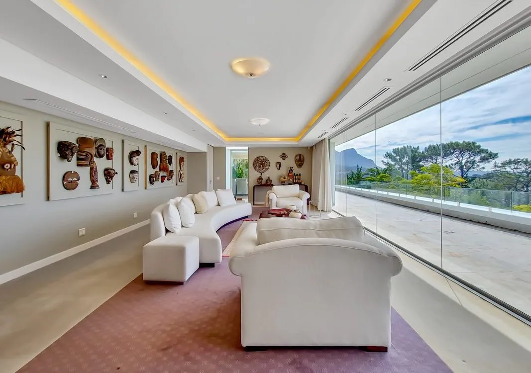 The-Midden-Constantia-Villa-Love-Island-19-1067×750