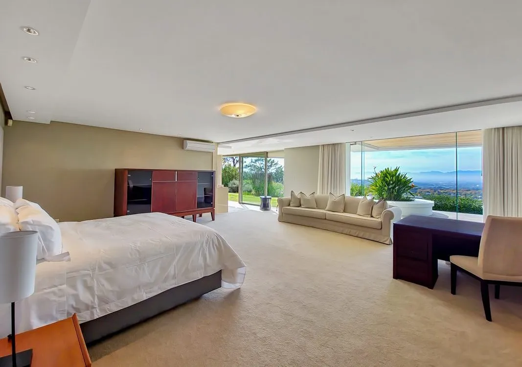 The-Midden-Constantia-Villa-Love-Island-5-1067×750