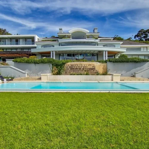 The Midden Villa