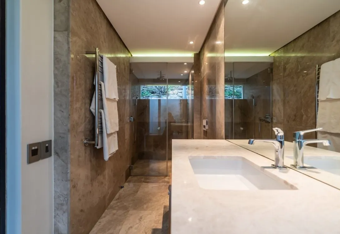 The-Midden-Cottage-Constantia-Love-Island-9-1090×750