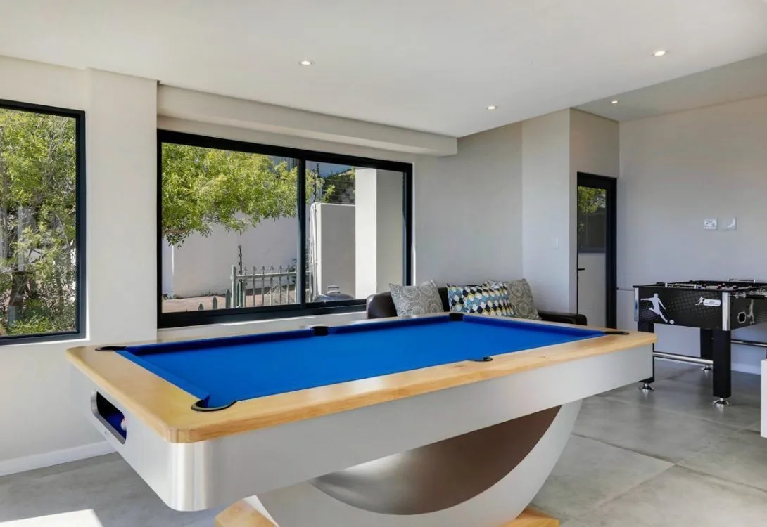 Whale-Rock-34-Llandudno-Road-0-1090×750