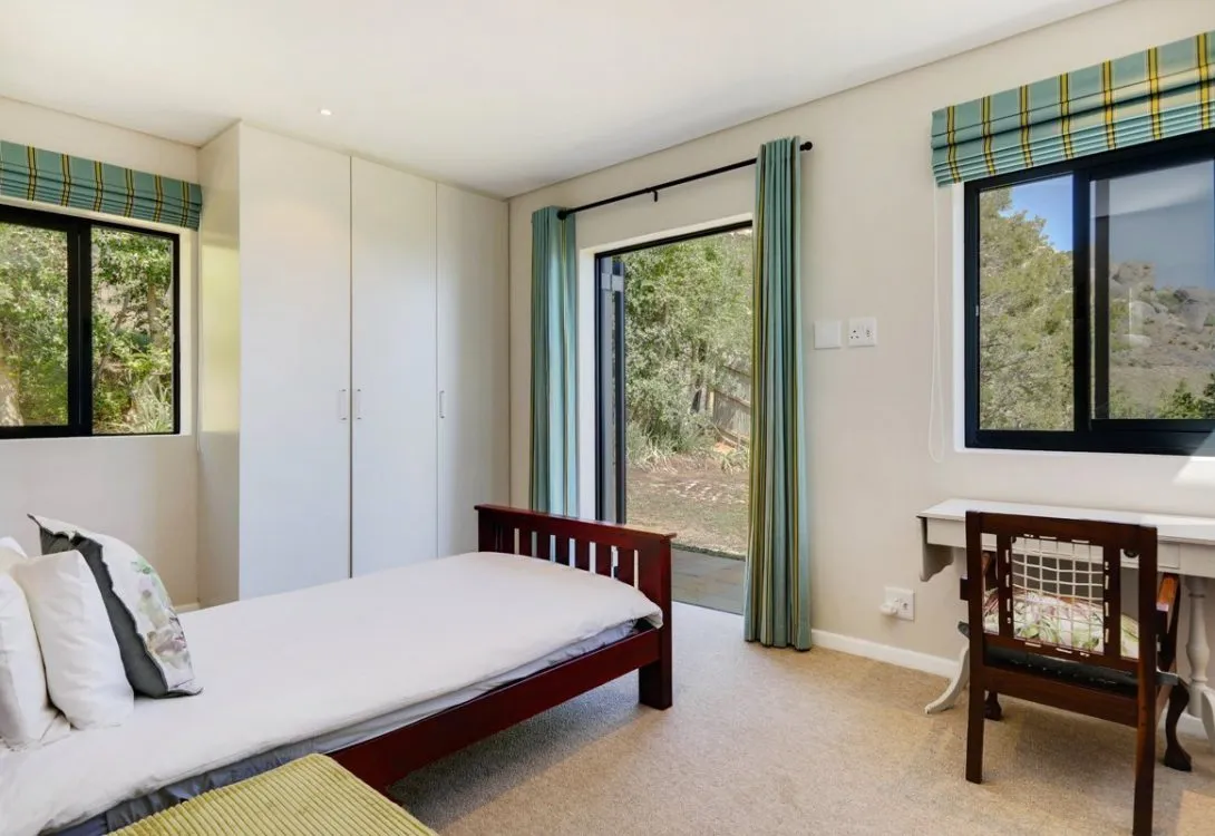 Whale-Rock-34-Llandudno-Road-23-1090×750