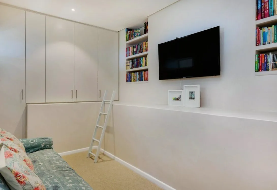 Whale-Rock-34-Llandudno-Road-3-1090×750