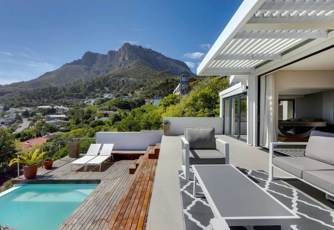 Whale-Rock-34-Llandudno-Road-33-1090×750