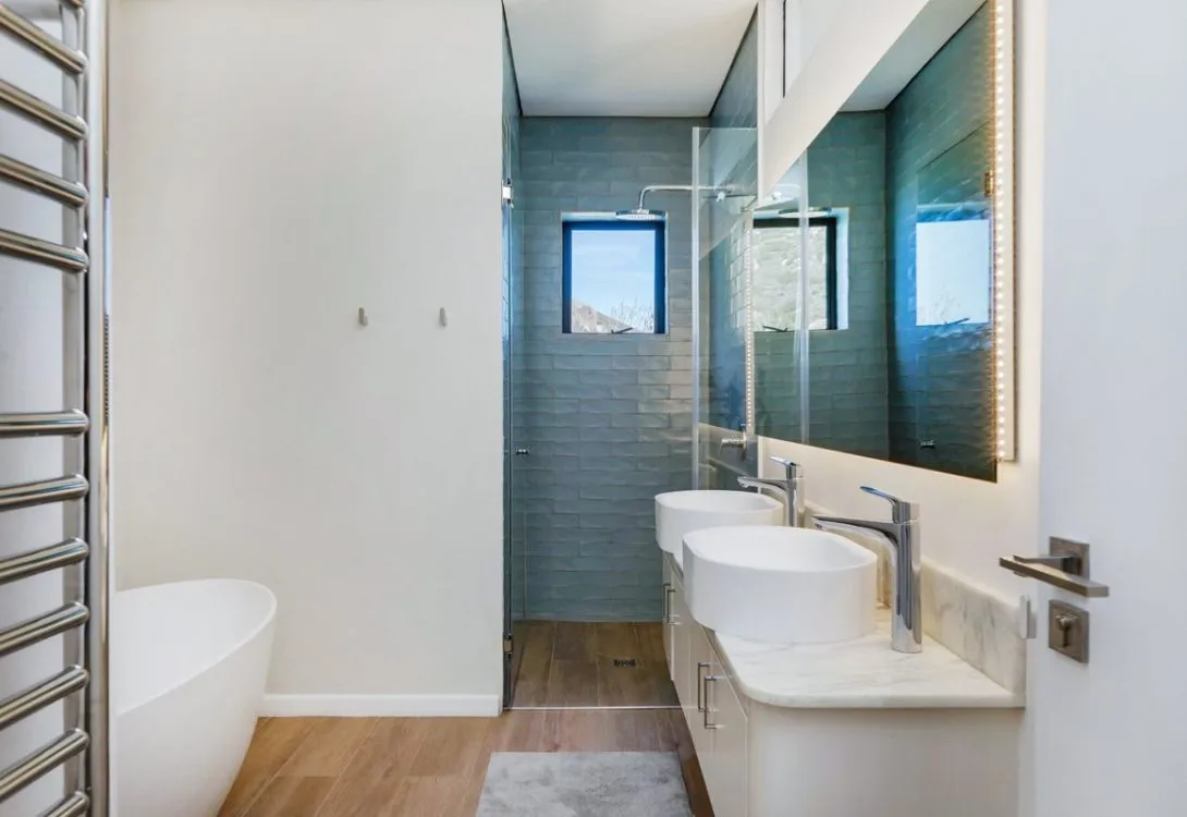 Whale-Rock-34-Llandudno-Road-5-1090×750